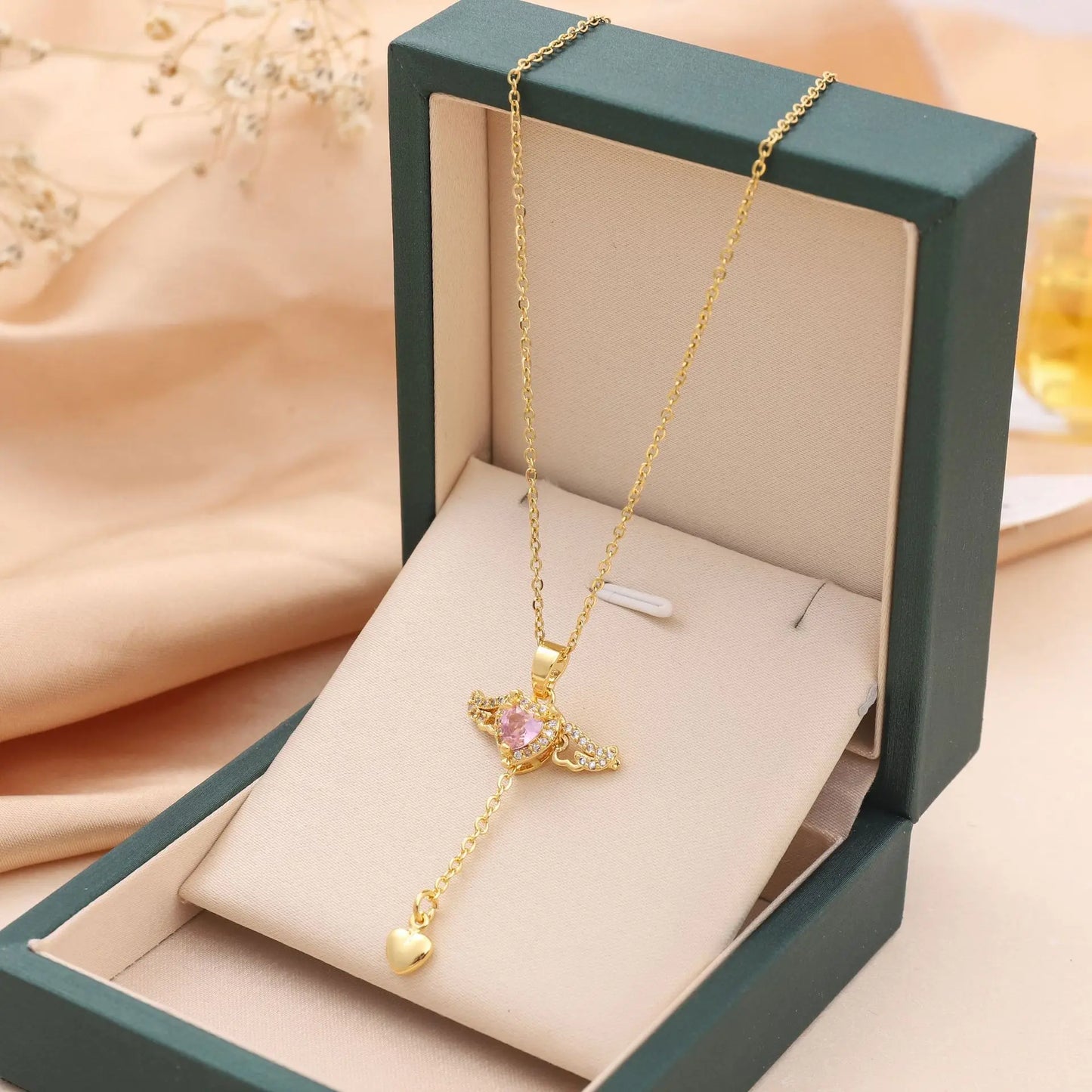 collier aile d'ange anti-stress doré